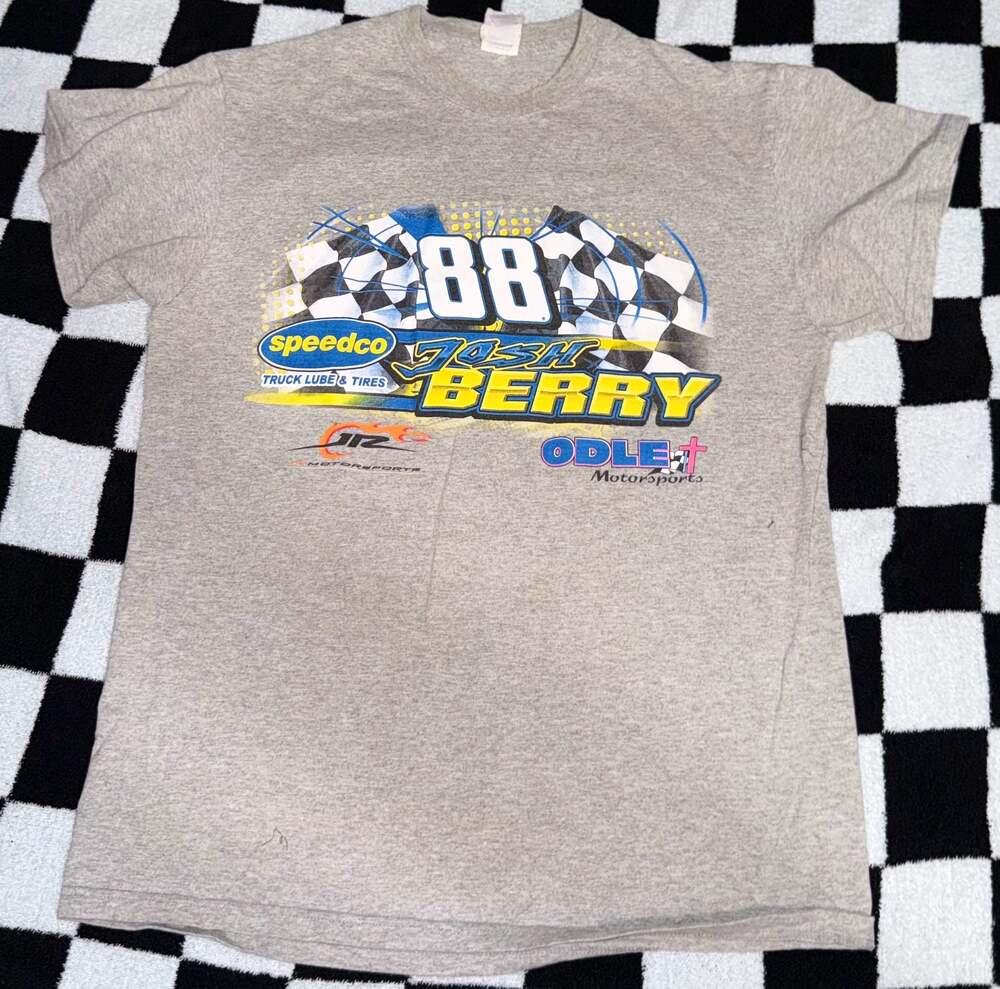Vintage Delta Magnum Weight Josh Berry #88 Speedco NASCAR Racing T-Shirt